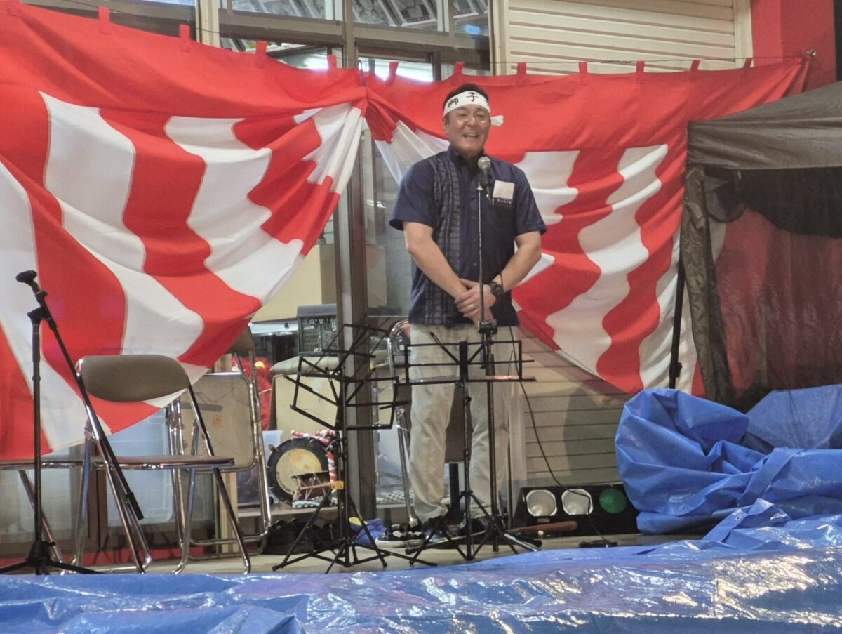 胡屋・仲宗根 獅子舞
仲宗根　朋成